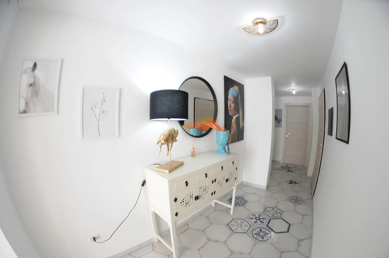 Maison C&G Hotell Pachino 0*,