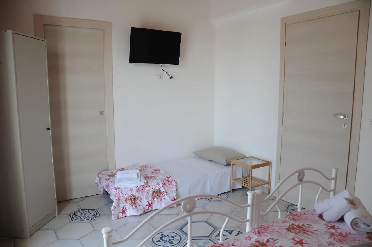 Maison C&G Hotell Pachino 0*,