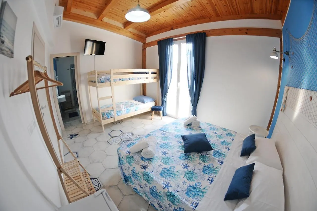 Hotel Maison C&G Pachino 0*,  Italia